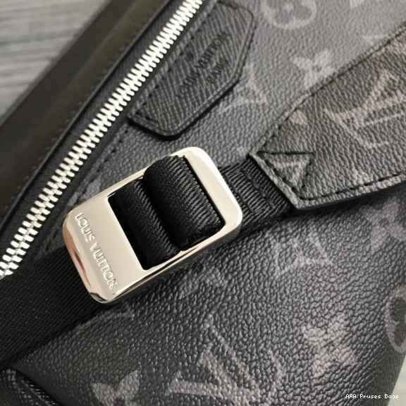 AAA Pruses Bags VUITTON OUTDOOR LOUIS MESSENGER 0804